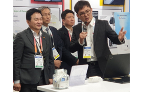img-fluid rounded-start