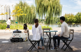 img-fluid rounded-start