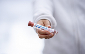 img-fluid rounded-start